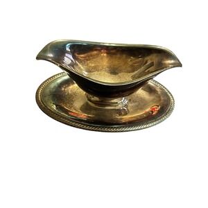 Vintage International Silver Castleton Gravy Boat w Underplate Silverplate